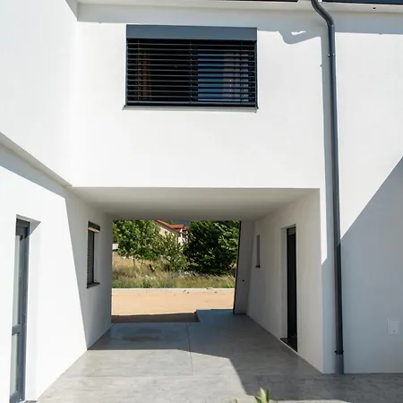 Grande Villa